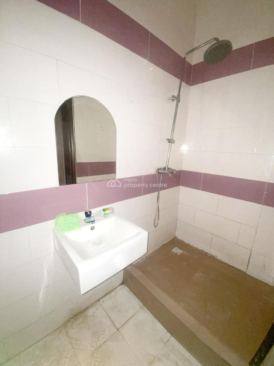 a Well Maintained 5 Bedroom Terrace Duplex with Bq, Gra Phase 1, Magodo, Lagos, Terraced Duplex for Rent