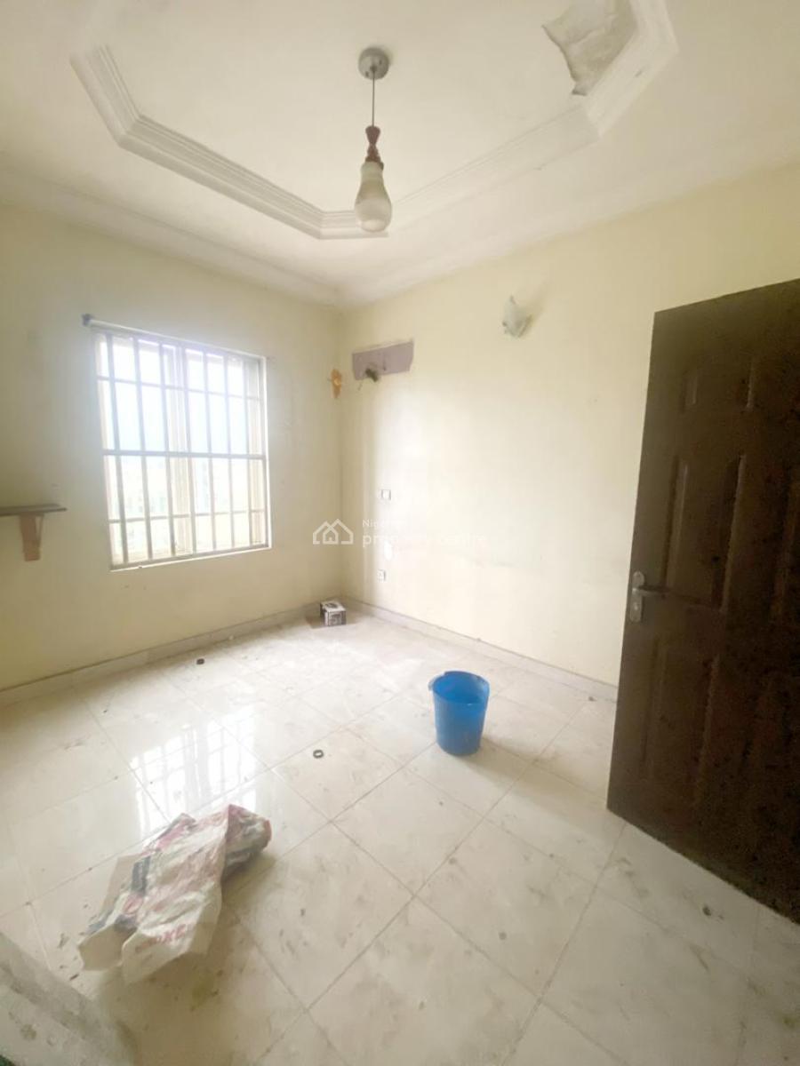 a Well Maintained 5 Bedroom Terrace Duplex with Bq, Gra Phase 1, Magodo, Lagos, Terraced Duplex for Rent
