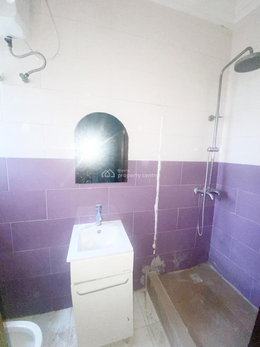 a Well Maintained 5 Bedroom Terrace Duplex with Bq, Gra Phase 1, Magodo, Lagos, Terraced Duplex for Rent