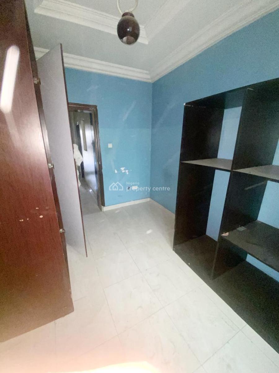 a Well Maintained 5 Bedroom Terrace Duplex with Bq, Gra Phase 1, Magodo, Lagos, Terraced Duplex for Rent