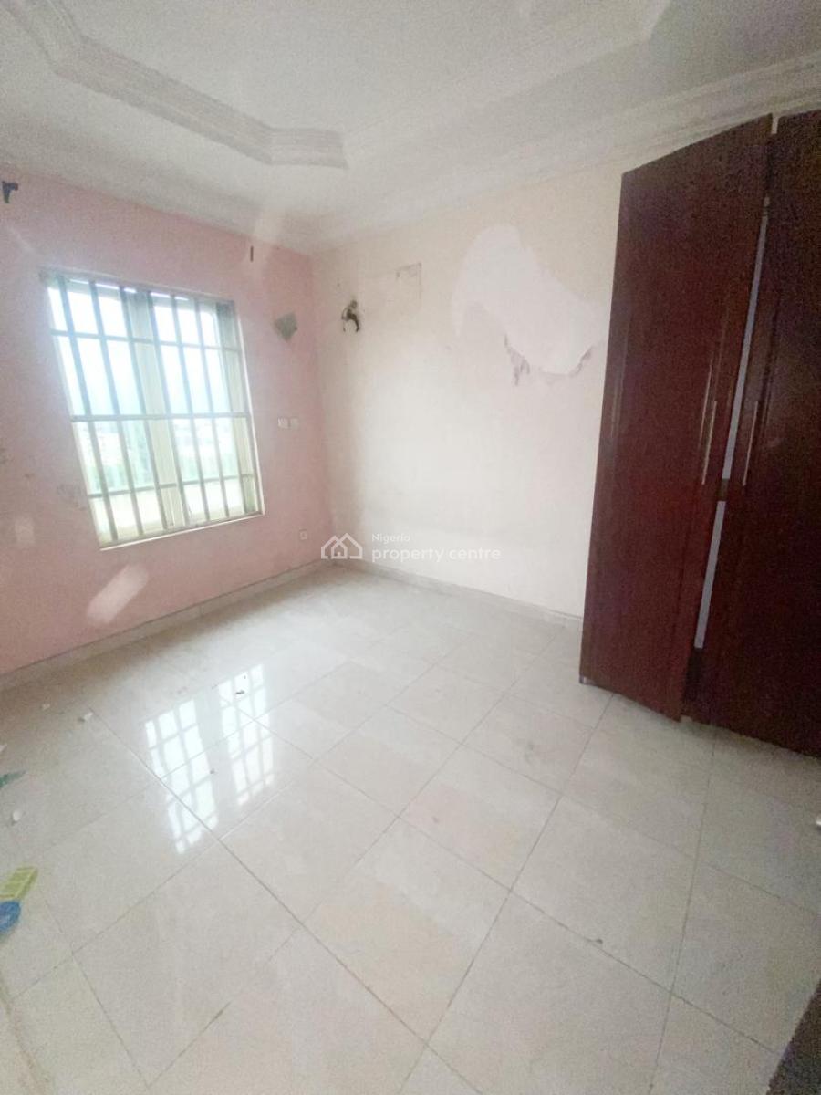 a Well Maintained 5 Bedroom Terrace Duplex with Bq, Gra Phase 1, Magodo, Lagos, Terraced Duplex for Rent