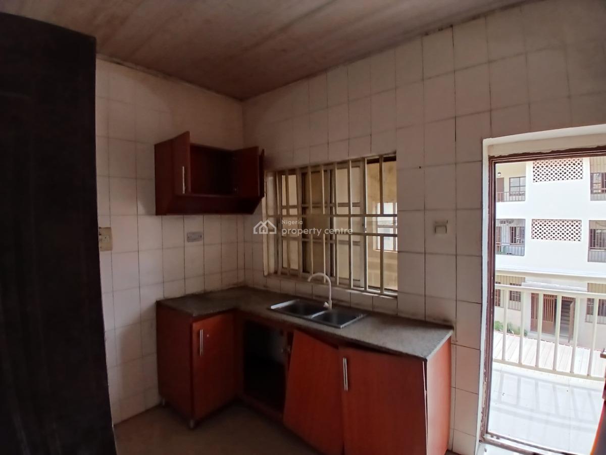 2 Bedroom Flat on The First Floor, Katampe, Abuja, Flat / Apartment for Rent