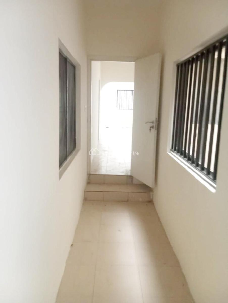 Well Maintained 3 Bedroom Apartment, Gra Phase 2, Magodo, Lagos, Flat / Apartment for Rent