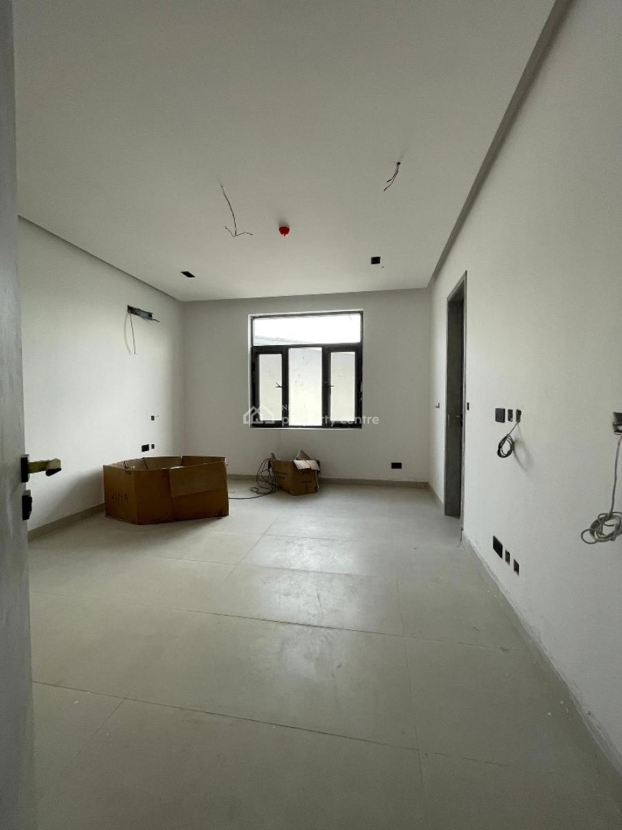 Magnificently Crafted 3 Bedroom Apartment with Elevator, Lekki Phase 1, Lekki, Lagos, Flat / Apartment for Sale