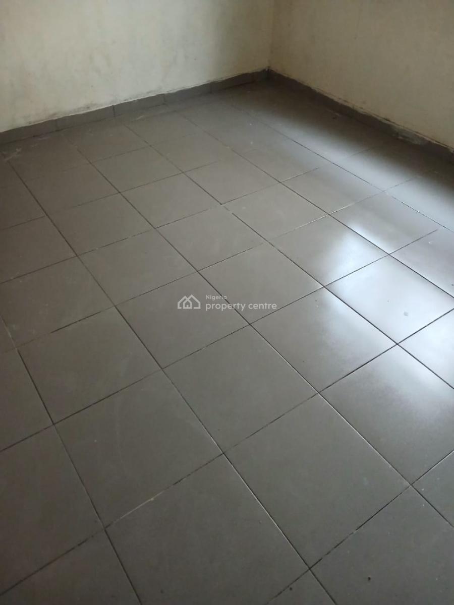 3 Bedroom Flat 3 Toilets 2 Bathrooms Ground Floor, Fashola Housing Estate, Sangotedo, Ajah, Lagos, House for Rent