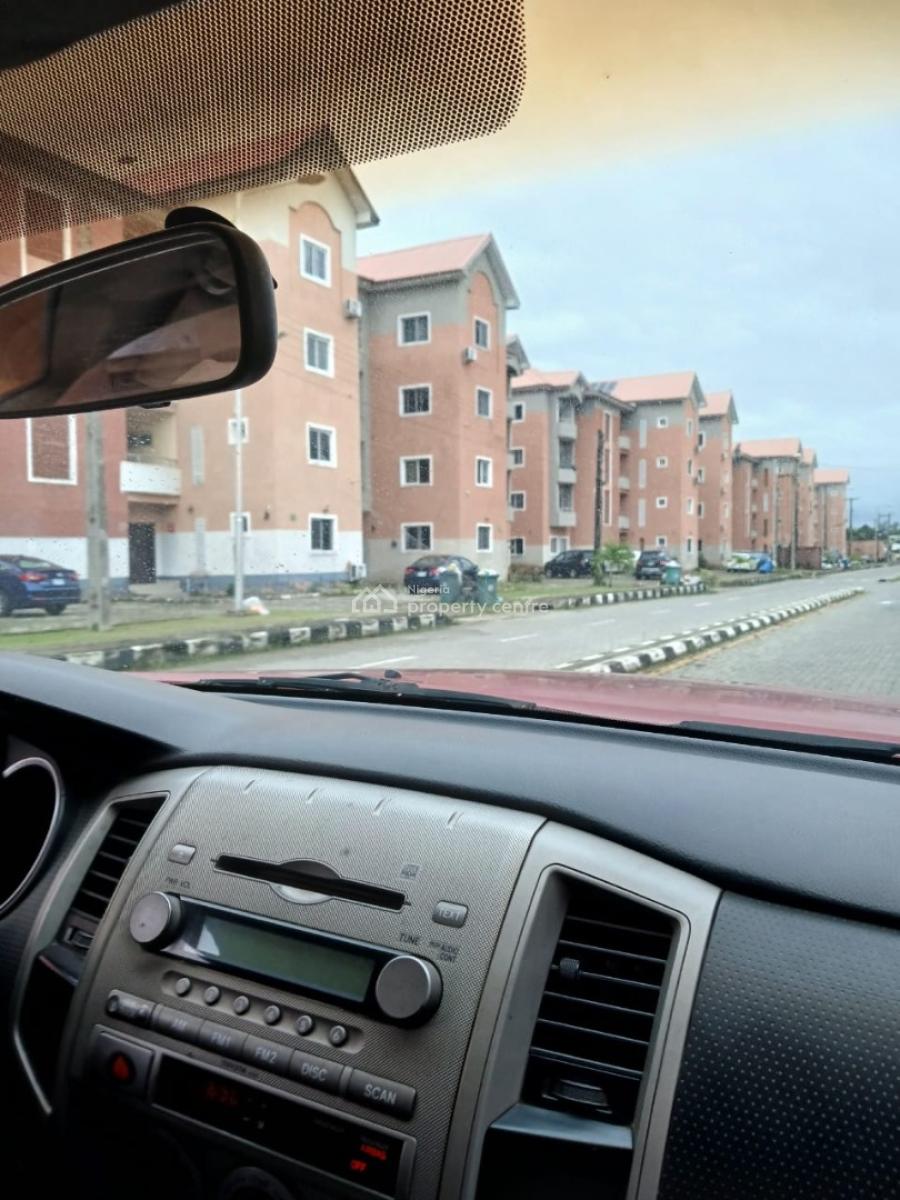 3 Bedroom Flat 3 Toilets 2 Bathrooms Ground Floor, Fashola Housing Estate, Sangotedo, Ajah, Lagos, House for Rent