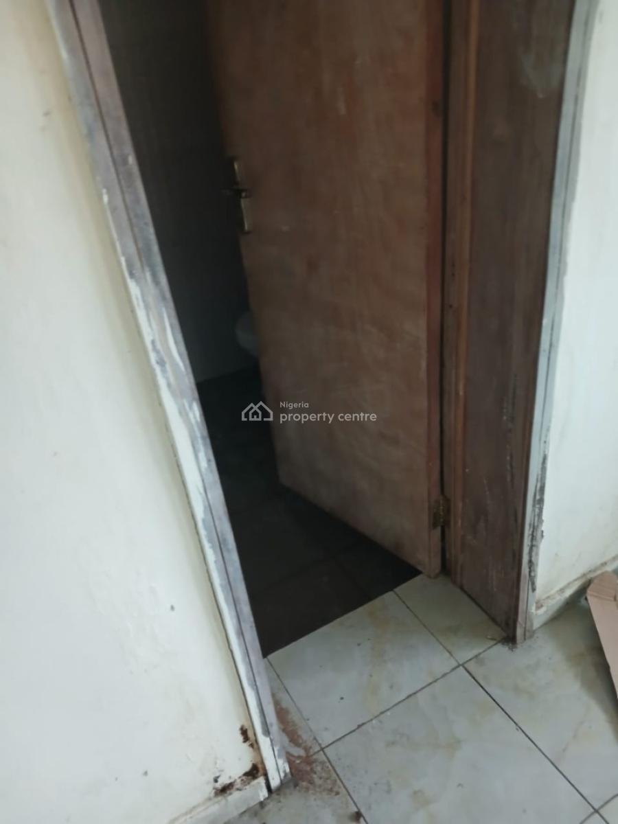 3 Bedroom Flat 3 Toilets 2 Bathrooms Ground Floor, Fashola Housing Estate, Sangotedo, Ajah, Lagos, House for Rent