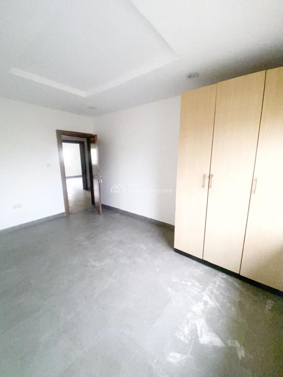 a Well Maintained 3 Bedroom Apartment, Gra Phase 1, Magodo, Lagos, Flat / Apartment for Rent