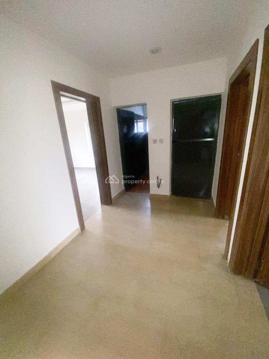 a Well Maintained 3 Bedroom Apartment, Gra Phase 1, Magodo, Lagos, Flat / Apartment for Rent