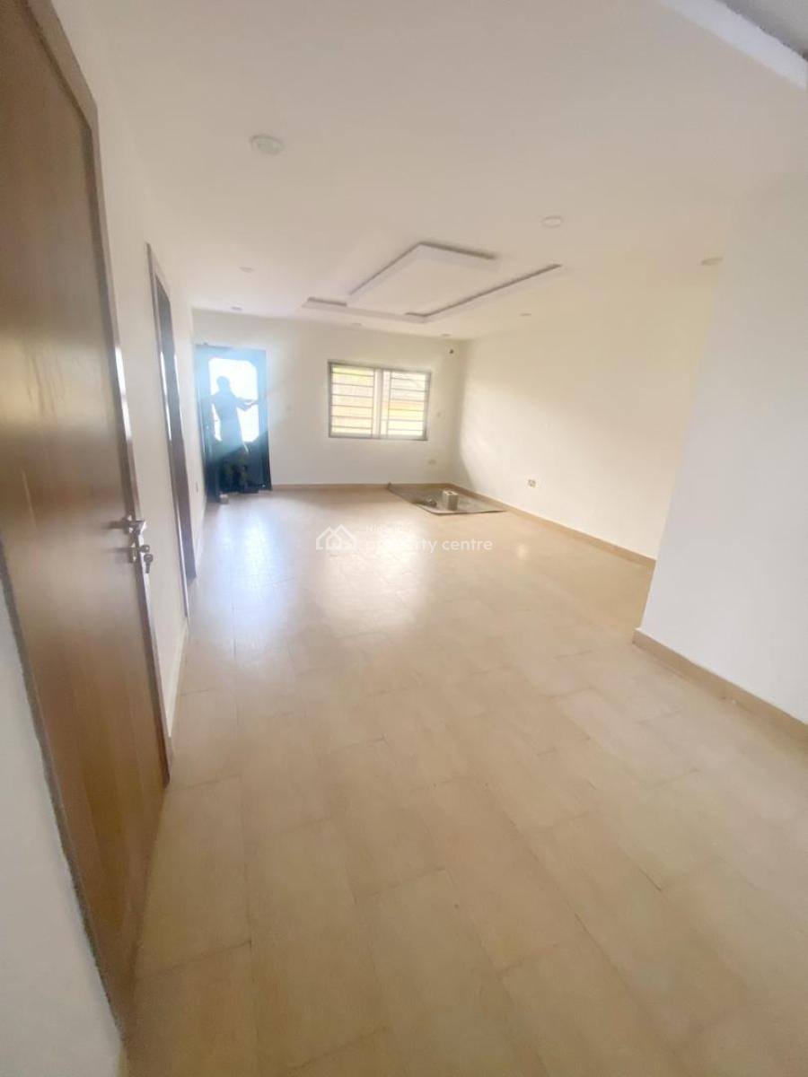 a Well Maintained 3 Bedroom Apartment, Gra Phase 1, Magodo, Lagos, Flat / Apartment for Rent
