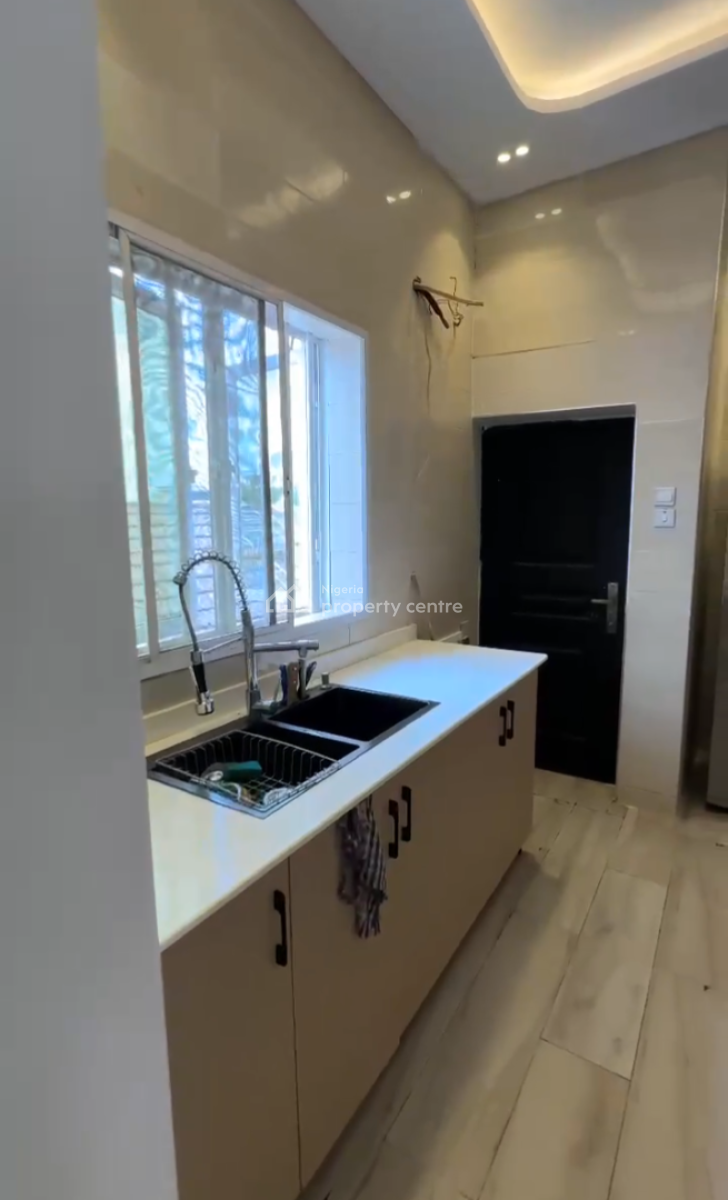 3 Bedroom Apartment, Off Boudilon Road, Ikoyi, Lagos, Flat / Apartment for Sale