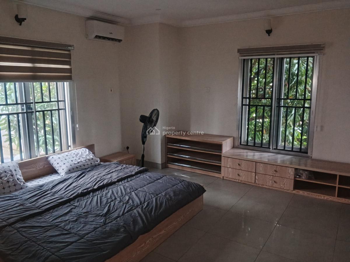 3 Bedrooms Tastefully Finished Fully Furnished 1st Floor Flat, Ologolo, By Dominion Plaza, Lekki Expressway, Lekki, Lagos, Flat / Apartment for Rent