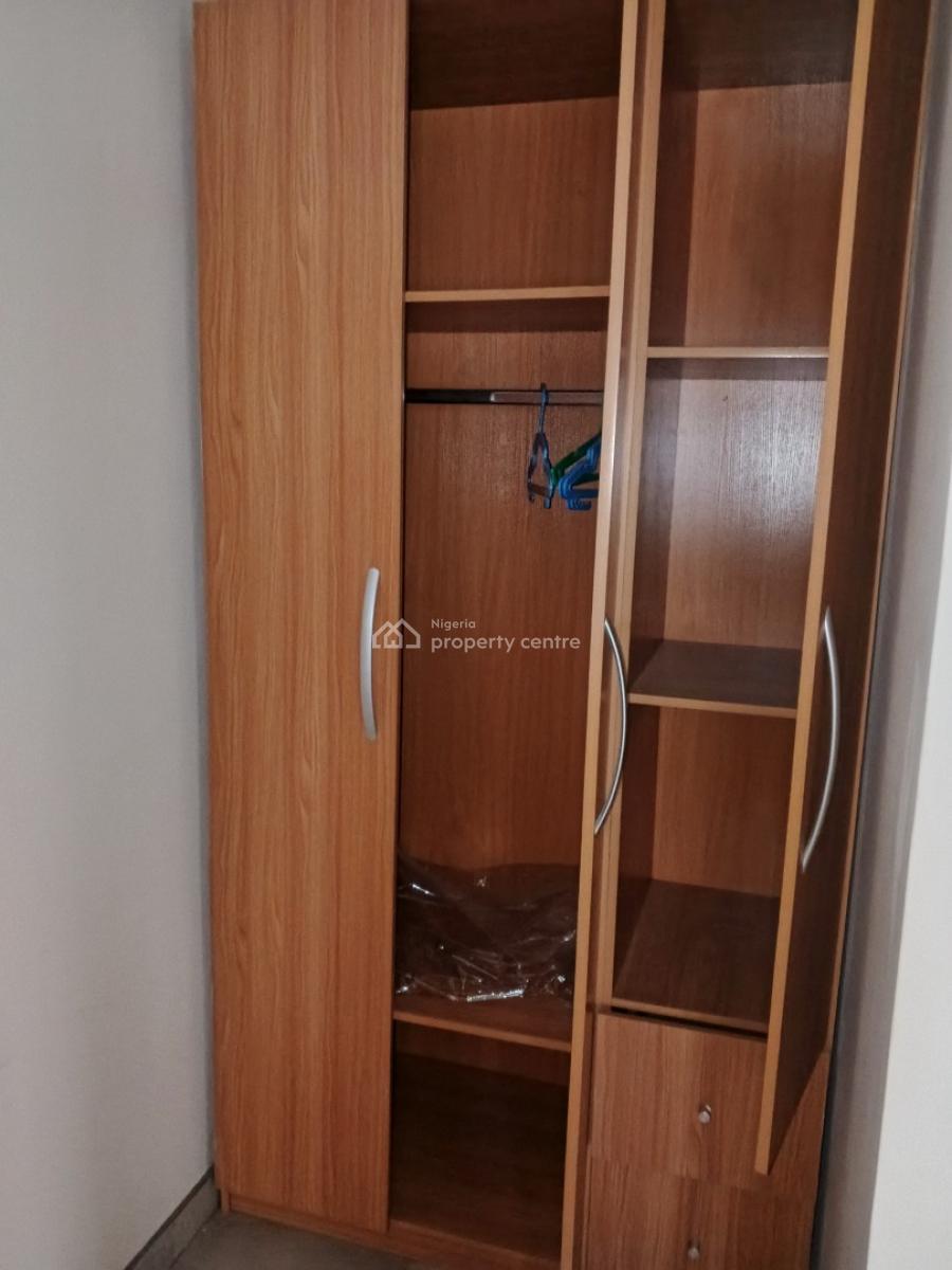 3 Bedrooms Tastefully Finished Fully Furnished 1st Floor Flat, Ologolo, By Dominion Plaza, Lekki Expressway, Lekki, Lagos, Flat / Apartment for Rent