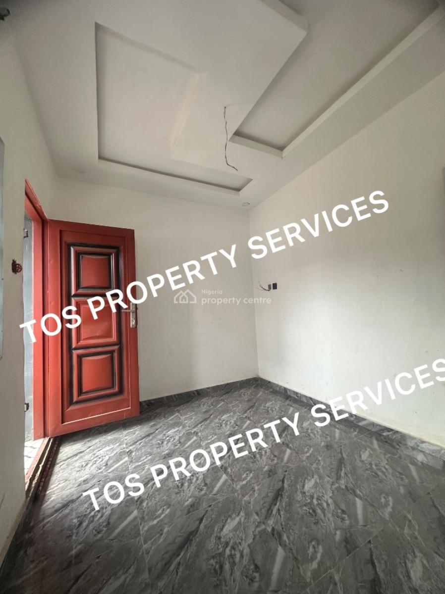 1 Room Self-contained Flat, Yaba, Yaba, Lagos, Self Contain (single Rooms) for Sale