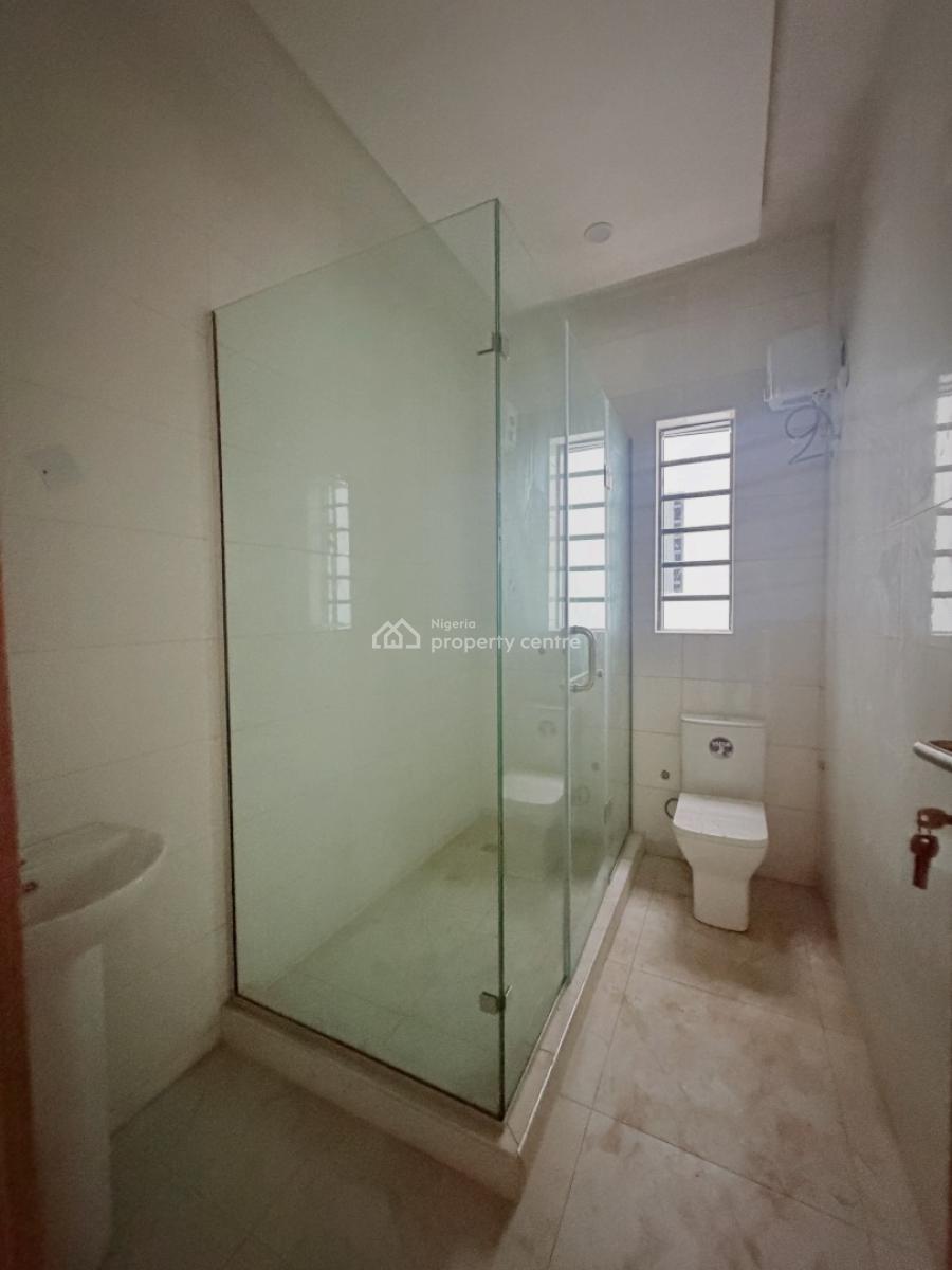 Exquisite 5-bedroom Semi-detached Duplex with Bq, Gra, Ogudu, Lagos, Semi-detached Duplex for Sale