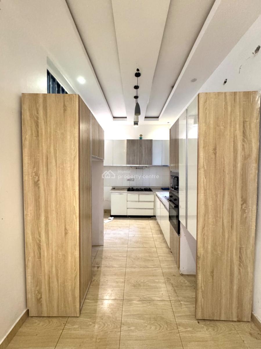 𝐖𝐄𝐋𝐋 𝐌𝐀𝐈𝐍𝐓𝐀𝐈𝐍𝐄𝐃 3 𝐁𝐄𝐃𝐑𝐎𝐎𝐌 𝐓𝐄𝐑𝐑𝐀𝐂𝐄, Orchid, Lekki, Lekki Phase 2, Lekki, Lagos, Terraced Duplex for Rent