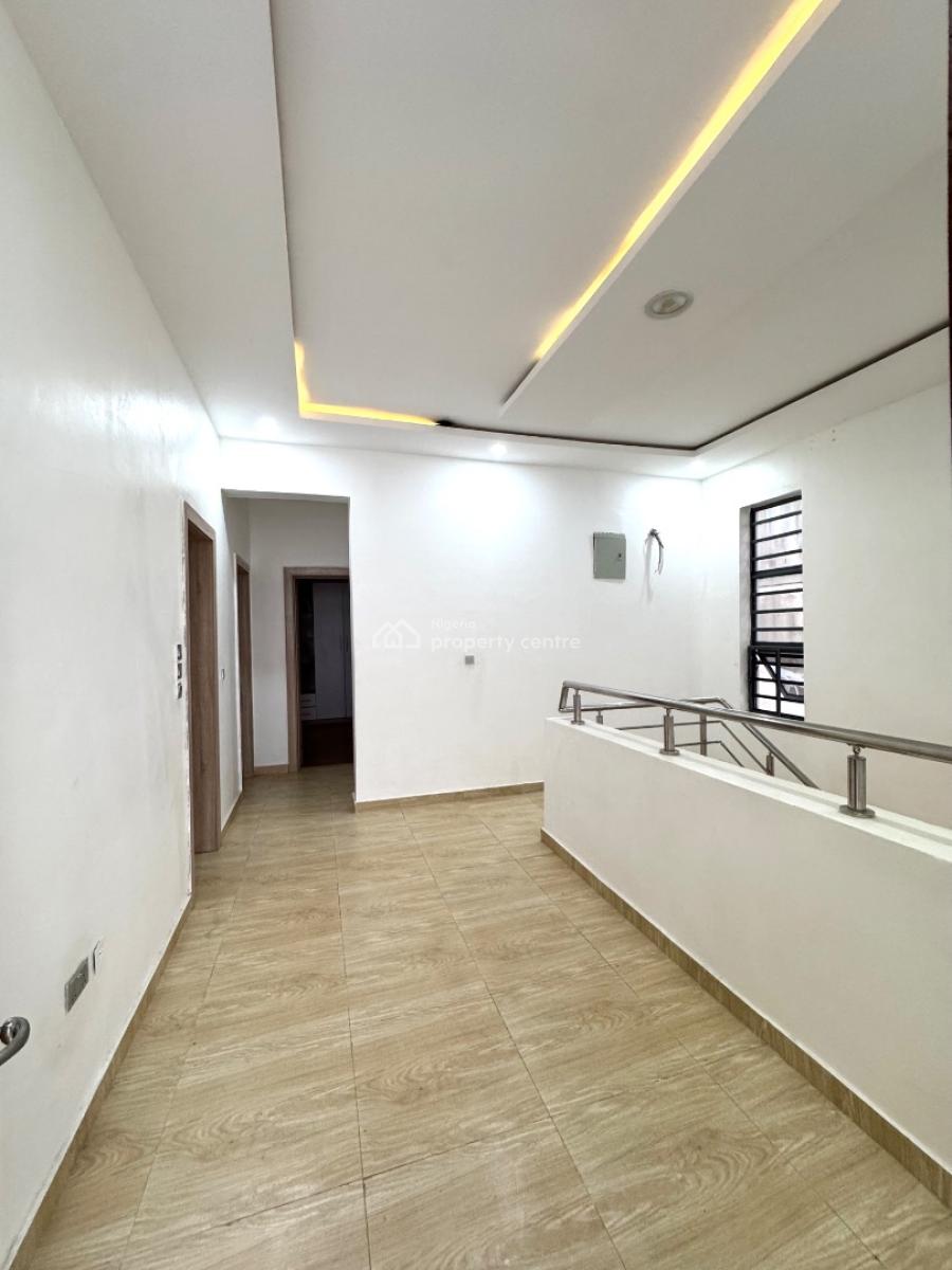 𝐖𝐄𝐋𝐋 𝐌𝐀𝐈𝐍𝐓𝐀𝐈𝐍𝐄𝐃 3 𝐁𝐄𝐃𝐑𝐎𝐎𝐌 𝐓𝐄𝐑𝐑𝐀𝐂𝐄, Orchid, Lekki, Lekki Phase 2, Lekki, Lagos, Terraced Duplex for Rent