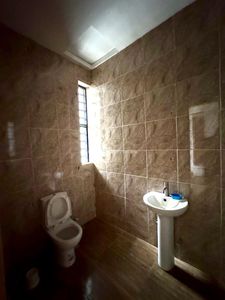 𝐖𝐄𝐋𝐋 𝐌𝐀𝐈𝐍𝐓𝐀𝐈𝐍𝐄𝐃 3 𝐁𝐄𝐃𝐑𝐎𝐎𝐌 𝐓𝐄𝐑𝐑𝐀𝐂𝐄, Orchid, Lekki, Lekki Phase 2, Lekki, Lagos, Terraced Duplex for Rent