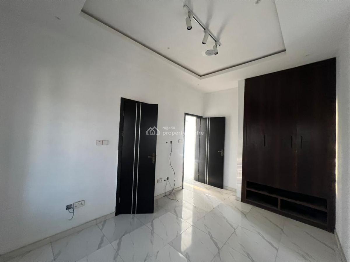 2 Bedroom Apartment, Ologolo, Lekki, Lagos, Flat / Apartment for Sale