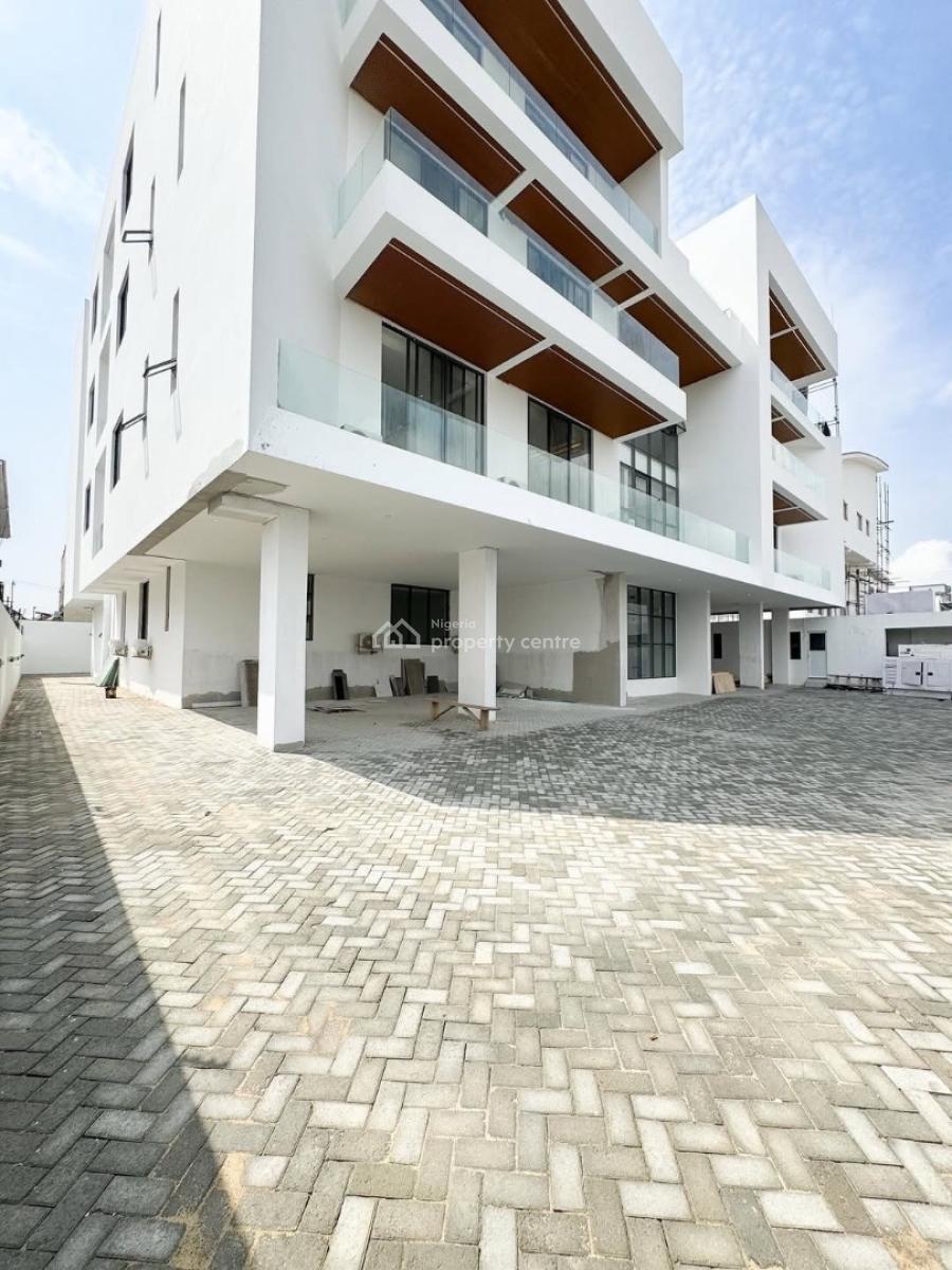 Fully Serviced Apartments with Bq, Gym & Rooftop Pool, Lekki Phase 1, Lekki, Lagos, Block of Flats for Sale