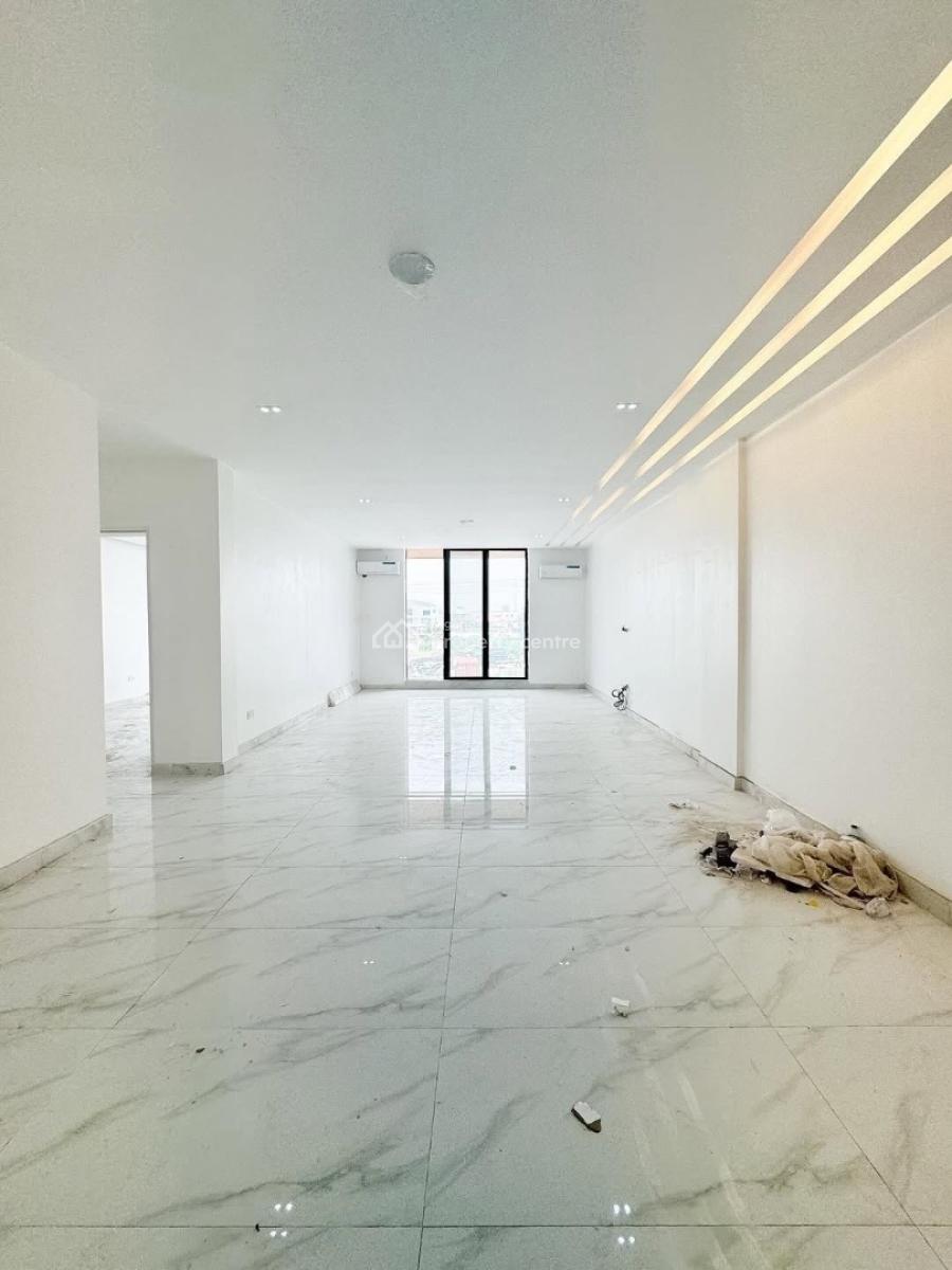 Fully Serviced Apartments with Bq, Gym & Rooftop Pool, Lekki Phase 1, Lekki, Lagos, Block of Flats for Sale