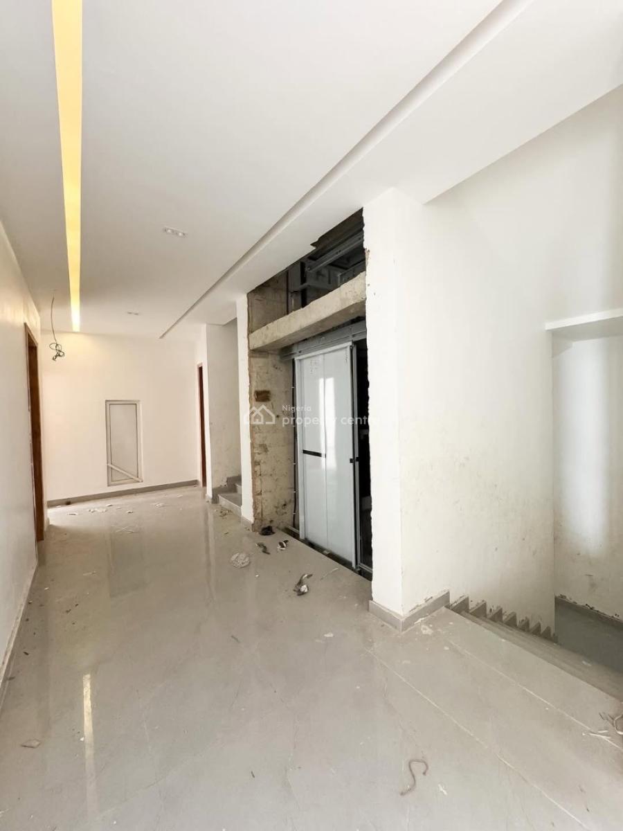 Fully Serviced Apartments with Bq, Gym & Rooftop Pool, Lekki Phase 1, Lekki, Lagos, Block of Flats for Sale
