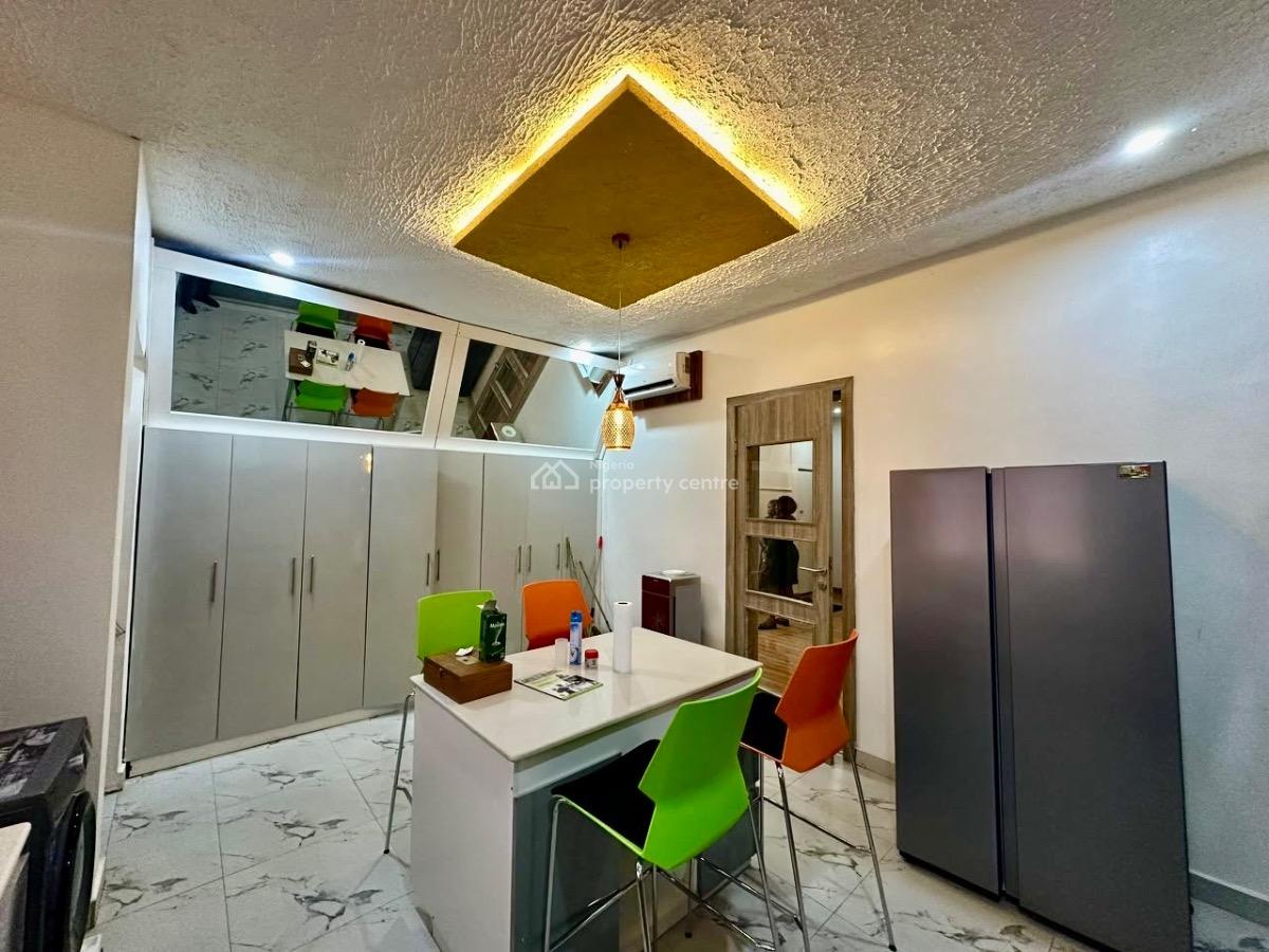 2nd Floor Fitted Kitchen with Air-conditioners, Lekki Phase 1, Lekki, Lagos, Flat / Apartment for Rent