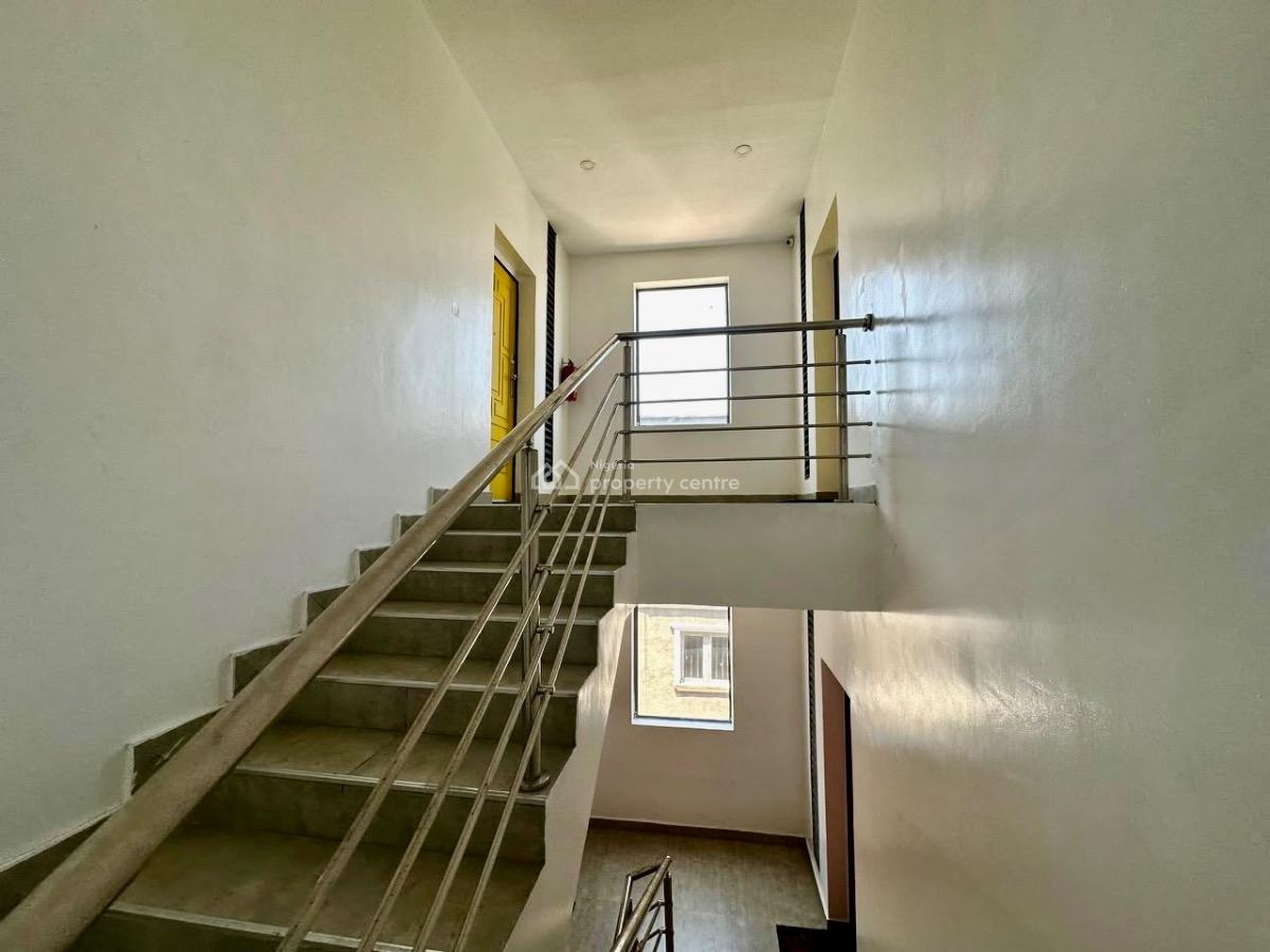 2nd Floor Fitted Kitchen with Air-conditioners, Lekki Phase 1, Lekki, Lagos, Flat / Apartment for Rent