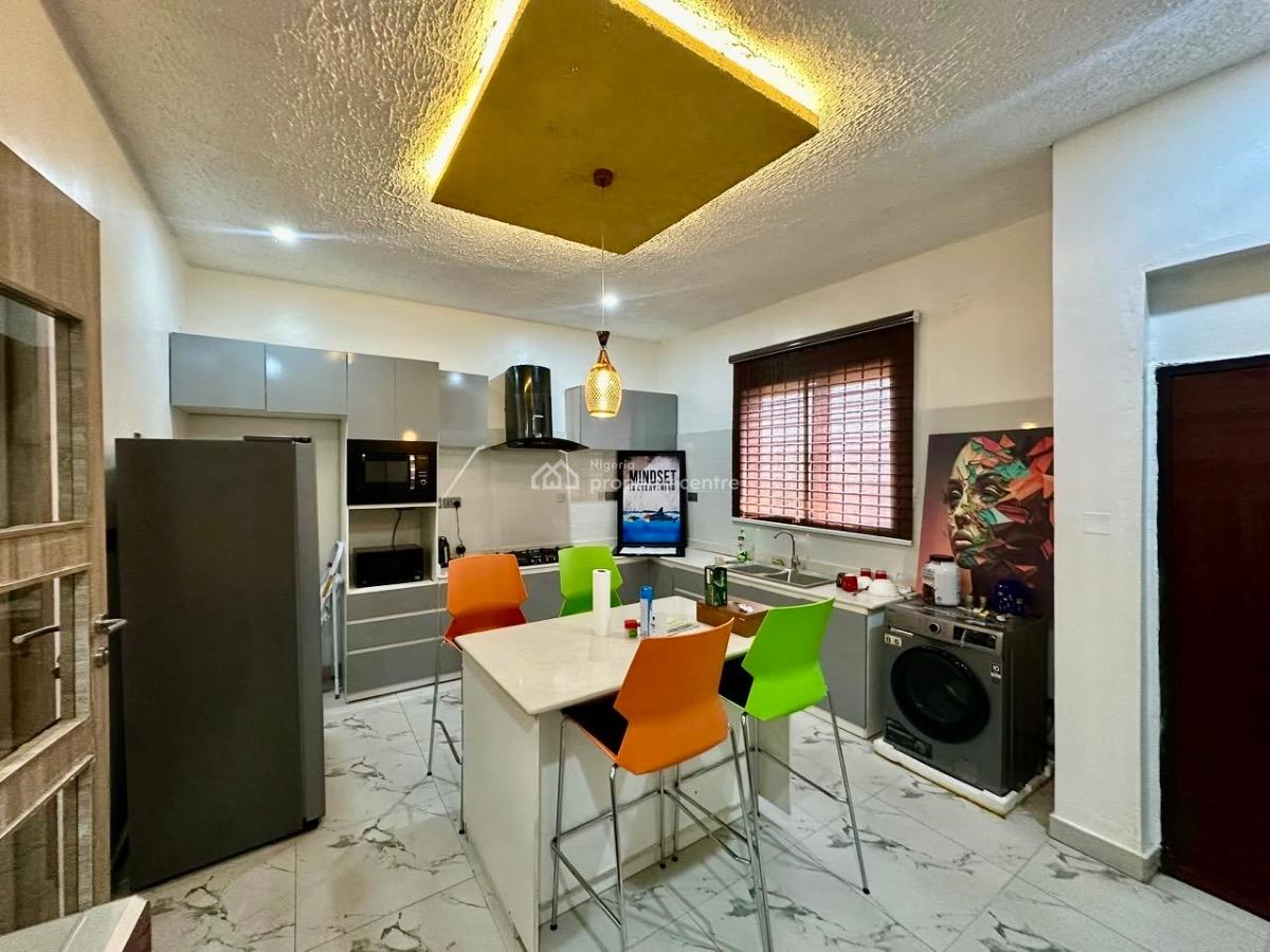 2nd Floor Fitted Kitchen with Air-conditioners, Lekki Phase 1, Lekki, Lagos, Flat / Apartment for Rent
