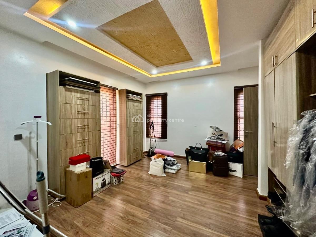 2nd Floor Fitted Kitchen with Air-conditioners, Lekki Phase 1, Lekki, Lagos, Flat / Apartment for Rent
