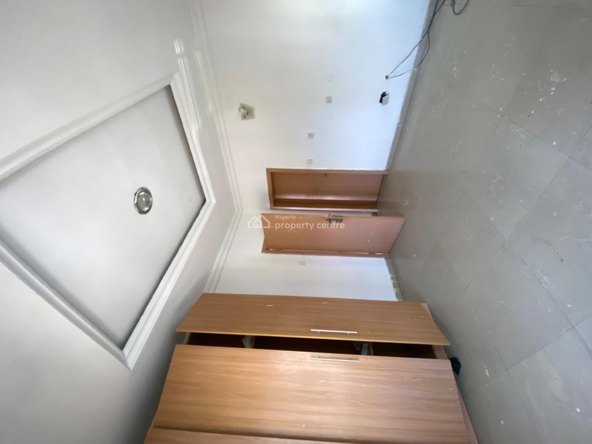 Stunning and Spacious 3bedroom Flat, Royal View Estate, Ikota, Lekki, Lagos, House for Rent