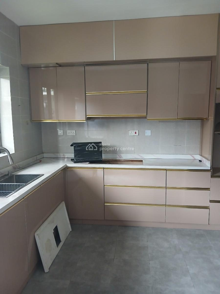 Very Good Spacious 4-bedroom Terrace + 1 Bq, Kado, Abuja, Terraced Duplex for Rent