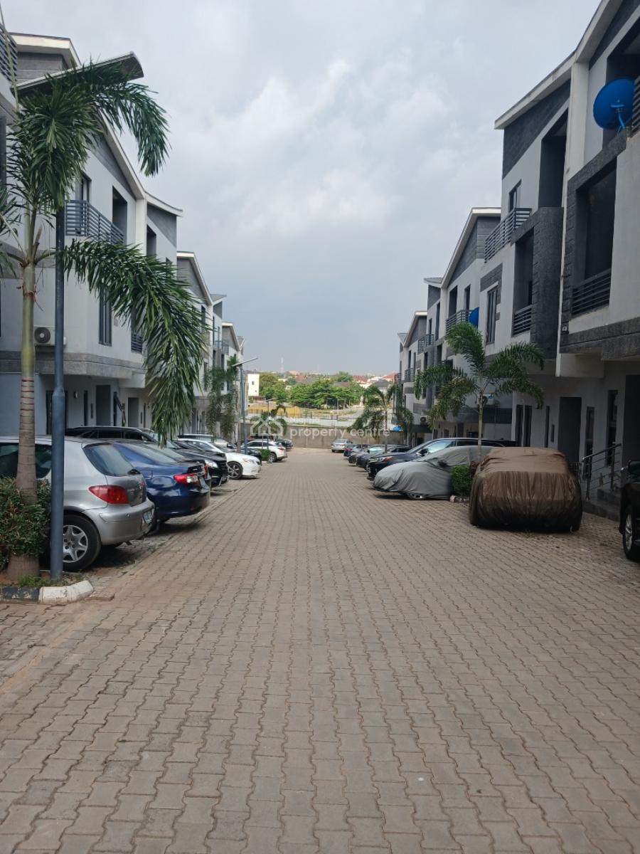 Very Good Spacious 4-bedroom Terrace + 1 Bq, Kado, Abuja, Terraced Duplex for Rent