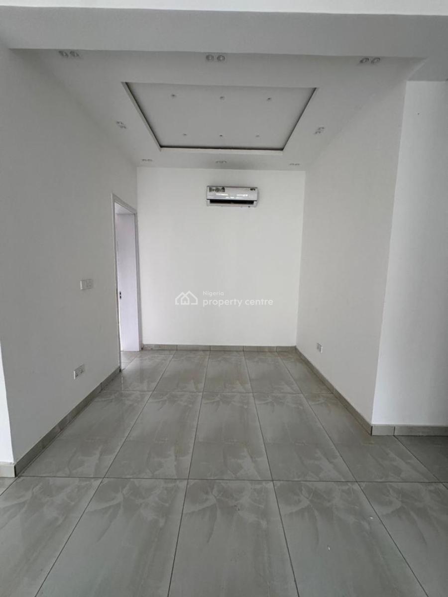 Magnificently Appealing 3bedroom Apartment with Bq, Lekki Phase 1, Lekki, Lagos, Flat / Apartment for Sale