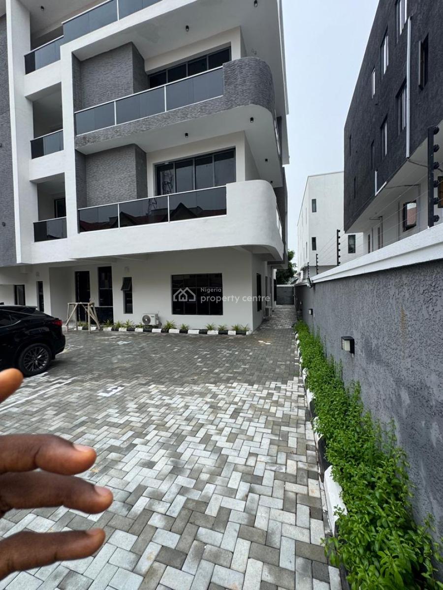 Magnificently Appealing 3bedroom Apartment with Bq, Lekki Phase 1, Lekki, Lagos, Flat / Apartment for Sale