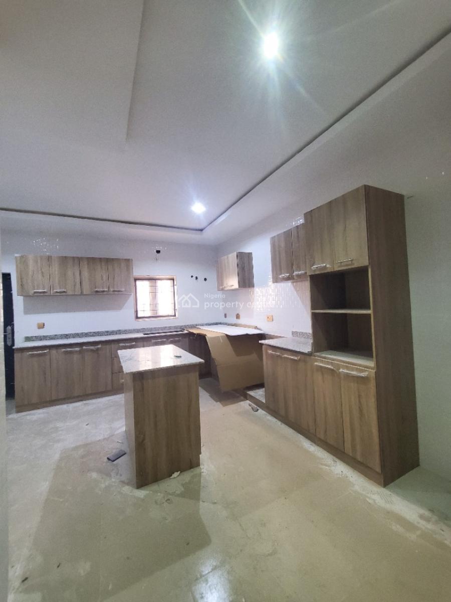 Super Luxury 3 Bedroom Flat, By American  Int’l School, Durumi, Abuja, Block of Flats for Sale