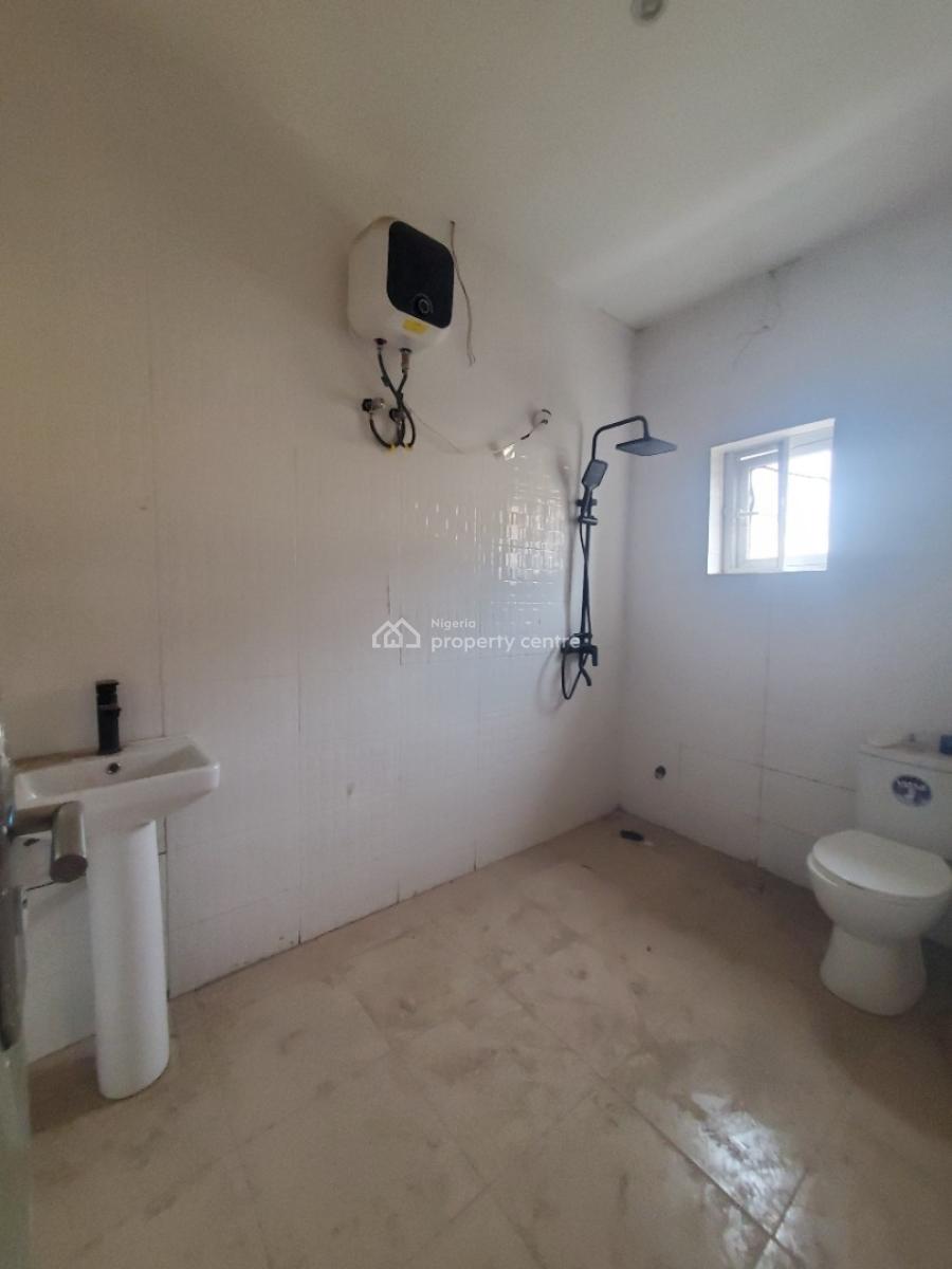 Super Luxury 3 Bedroom Flat, By American  Int’l School, Durumi, Abuja, Block of Flats for Sale