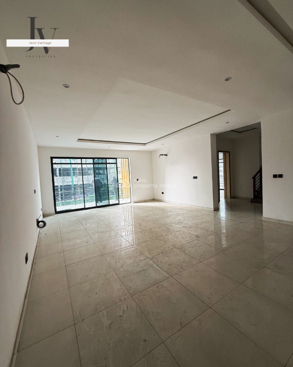 Brand New Contemporary 4-bedroom Maisonette with Bq, Lekki Phase 1, Lekki, Lagos, Flat / Apartment for Rent