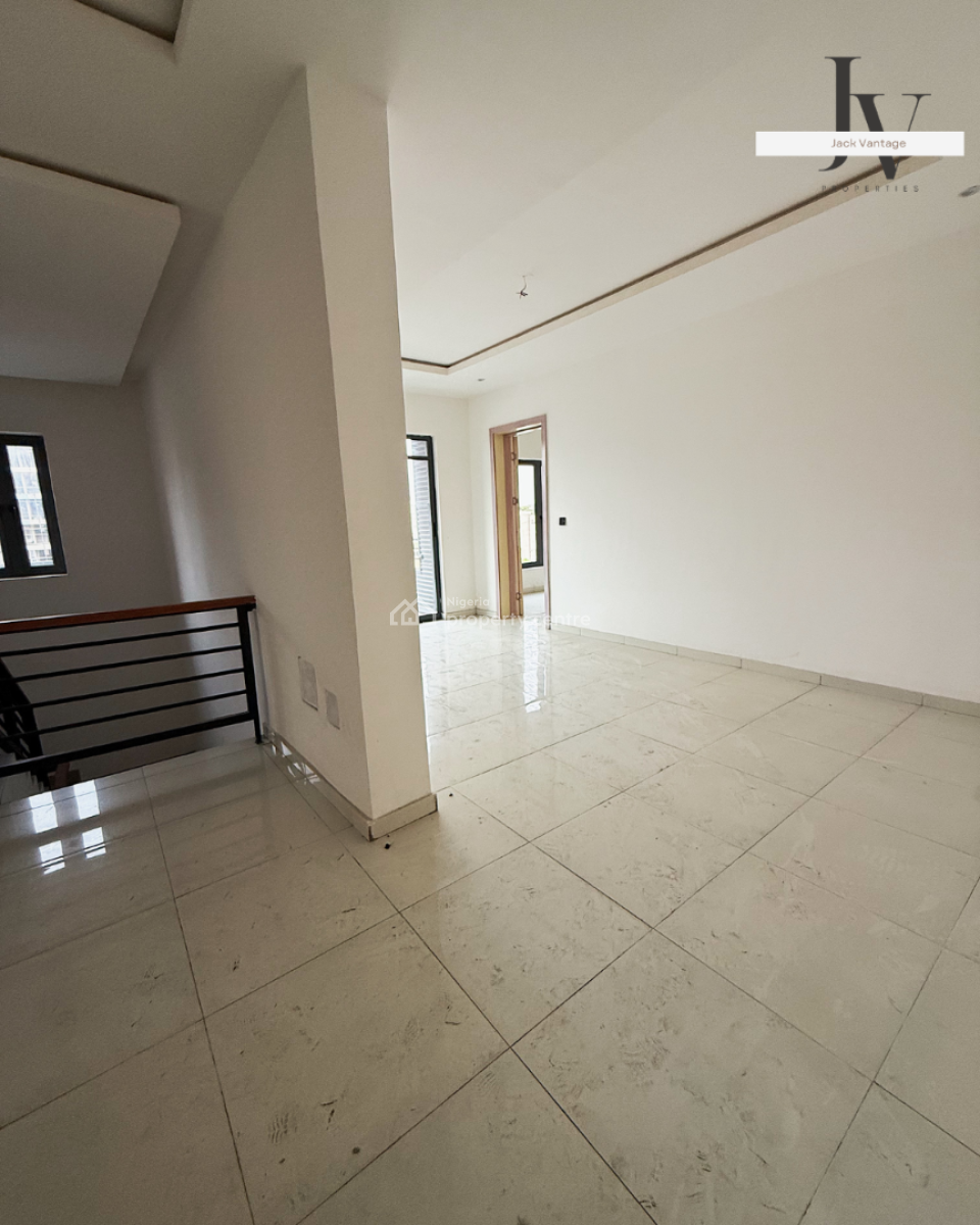 Brand New Contemporary 4-bedroom Maisonette with Bq, Lekki Phase 1, Lekki, Lagos, Flat / Apartment for Rent