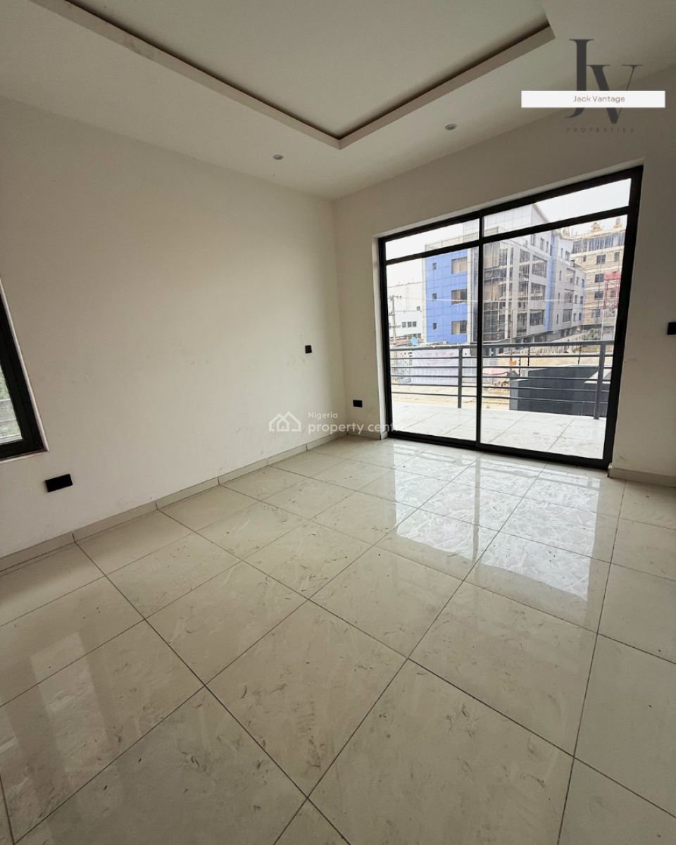 Brand New Contemporary 4-bedroom Maisonette with Bq, Lekki Phase 1, Lekki, Lagos, Flat / Apartment for Rent