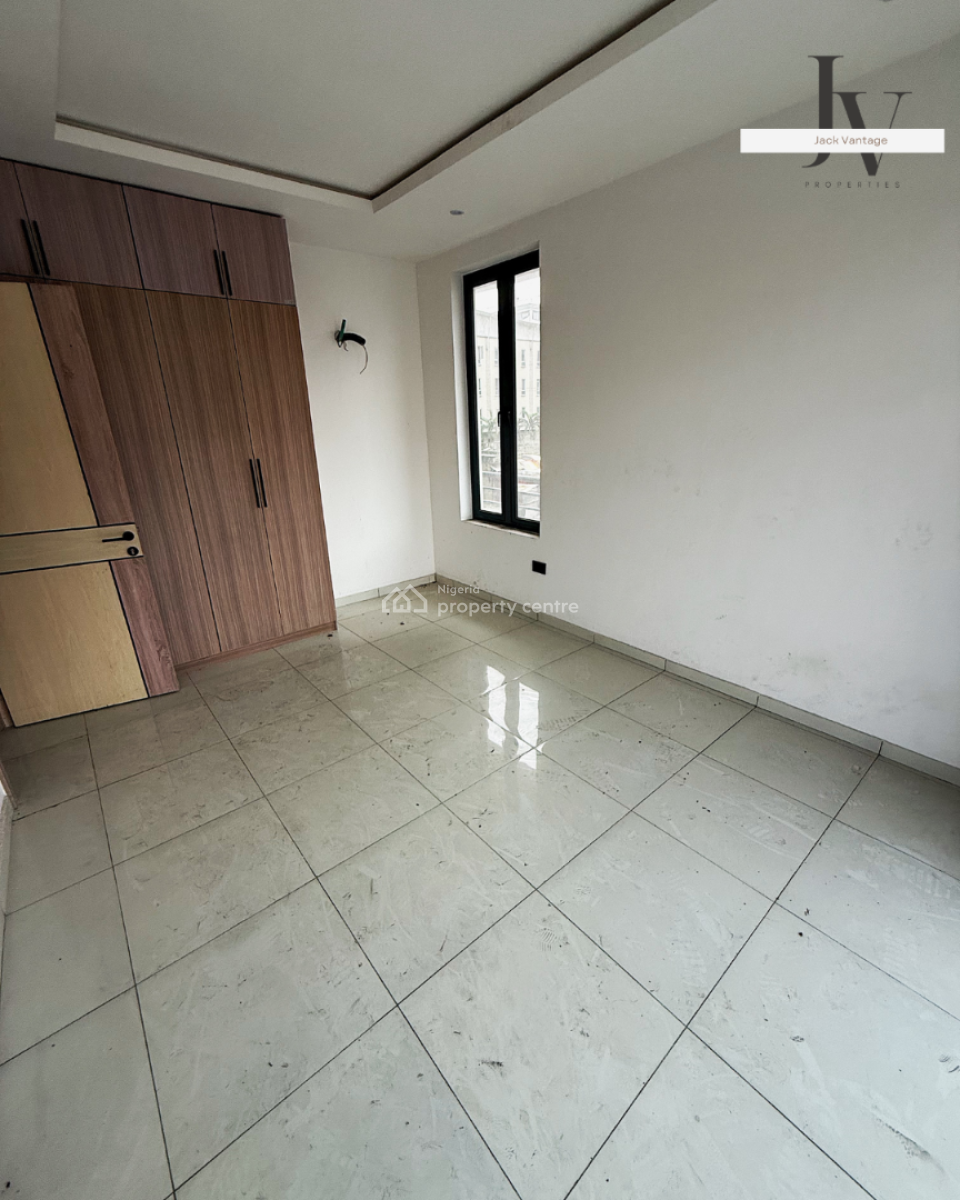 Brand New Contemporary 4-bedroom Maisonette with Bq, Lekki Phase 1, Lekki, Lagos, Flat / Apartment for Rent