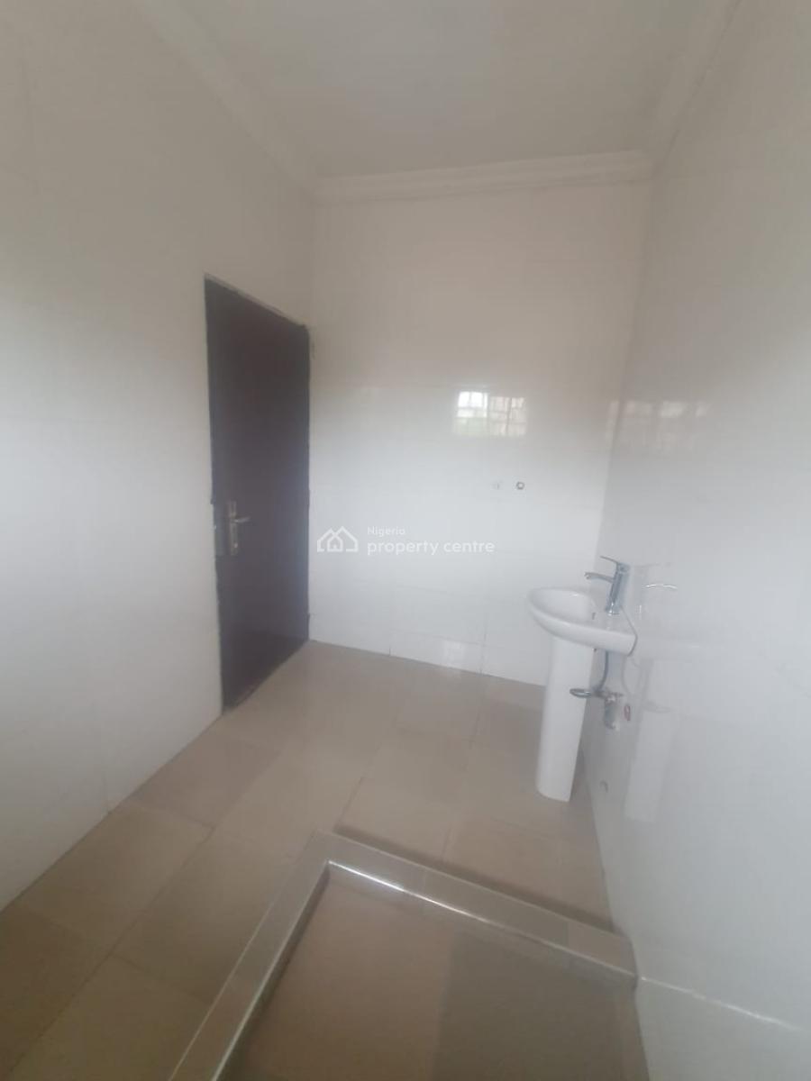 3 Bedroom Flat, Gwarinpa Main, Gwarinpa, Abuja, Block of Flats for Sale