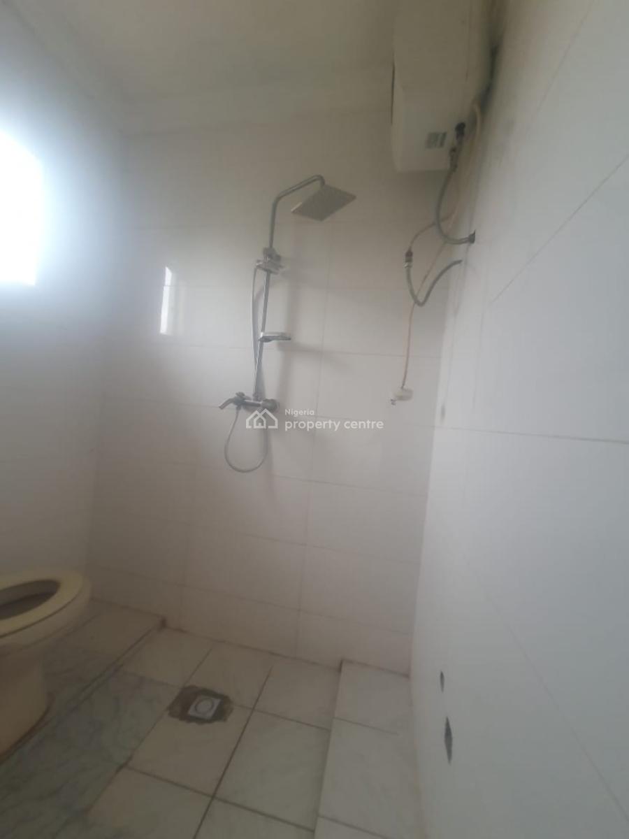 3 Bedroom Flat, Gwarinpa Main, Gwarinpa, Abuja, Block of Flats for Sale