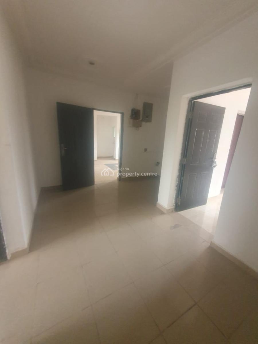 3 Bedroom Flat, Gwarinpa Main, Gwarinpa, Abuja, Block of Flats for Sale