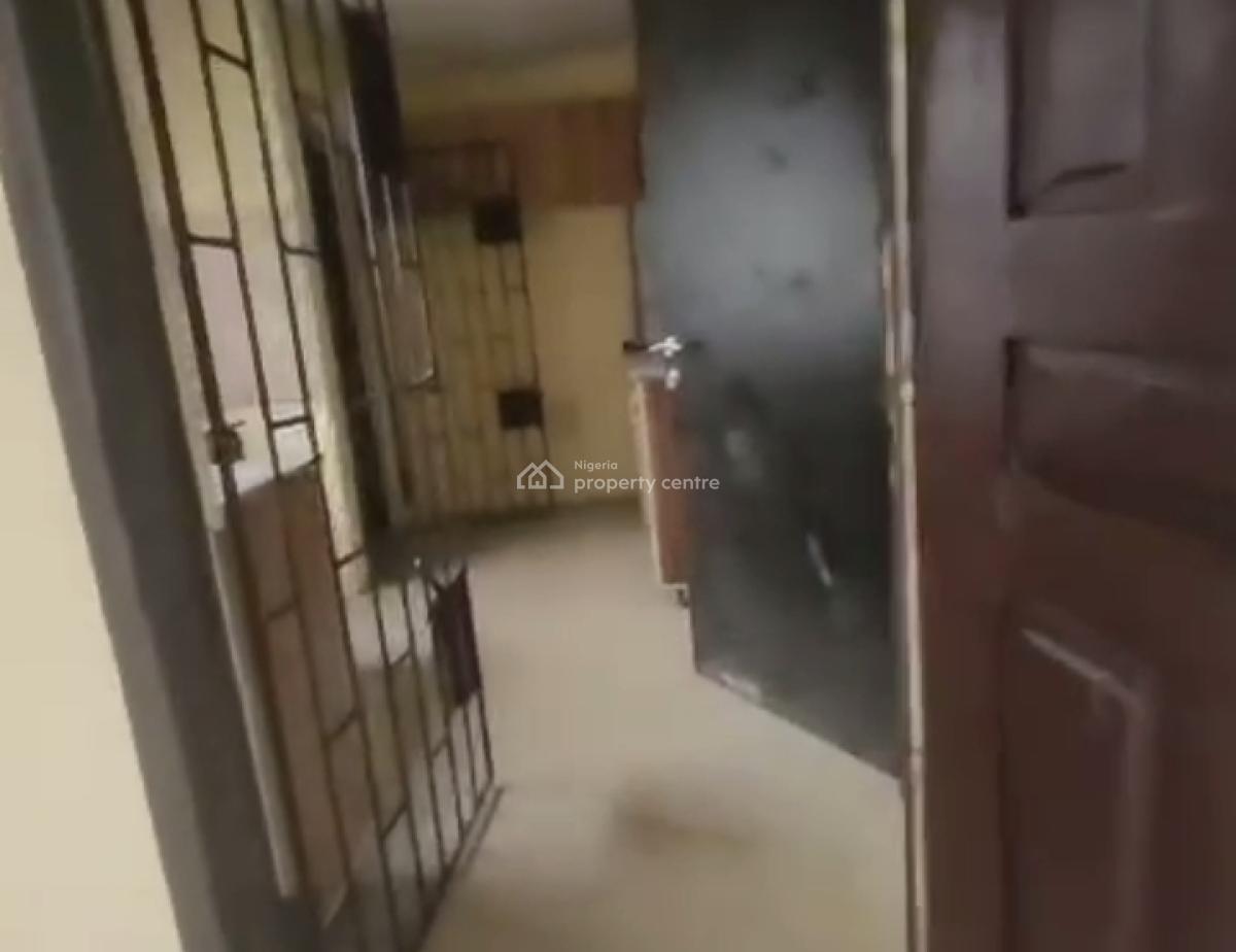 Spacious Standard 3 Bedroom Apartment, Oyadiran Estate, Sabo, Yaba, Lagos, Flat / Apartment for Rent