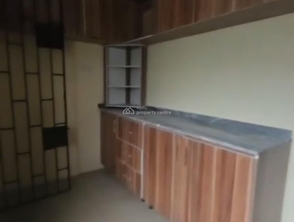 Spacious Standard 3 Bedroom Apartment, Oyadiran Estate, Sabo, Yaba, Lagos, Flat / Apartment for Rent