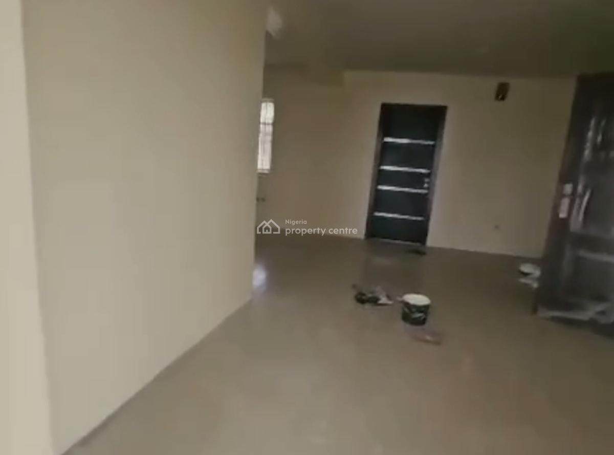 Spacious Standard 3 Bedroom Apartment, Oyadiran Estate, Sabo, Yaba, Lagos, Flat / Apartment for Rent