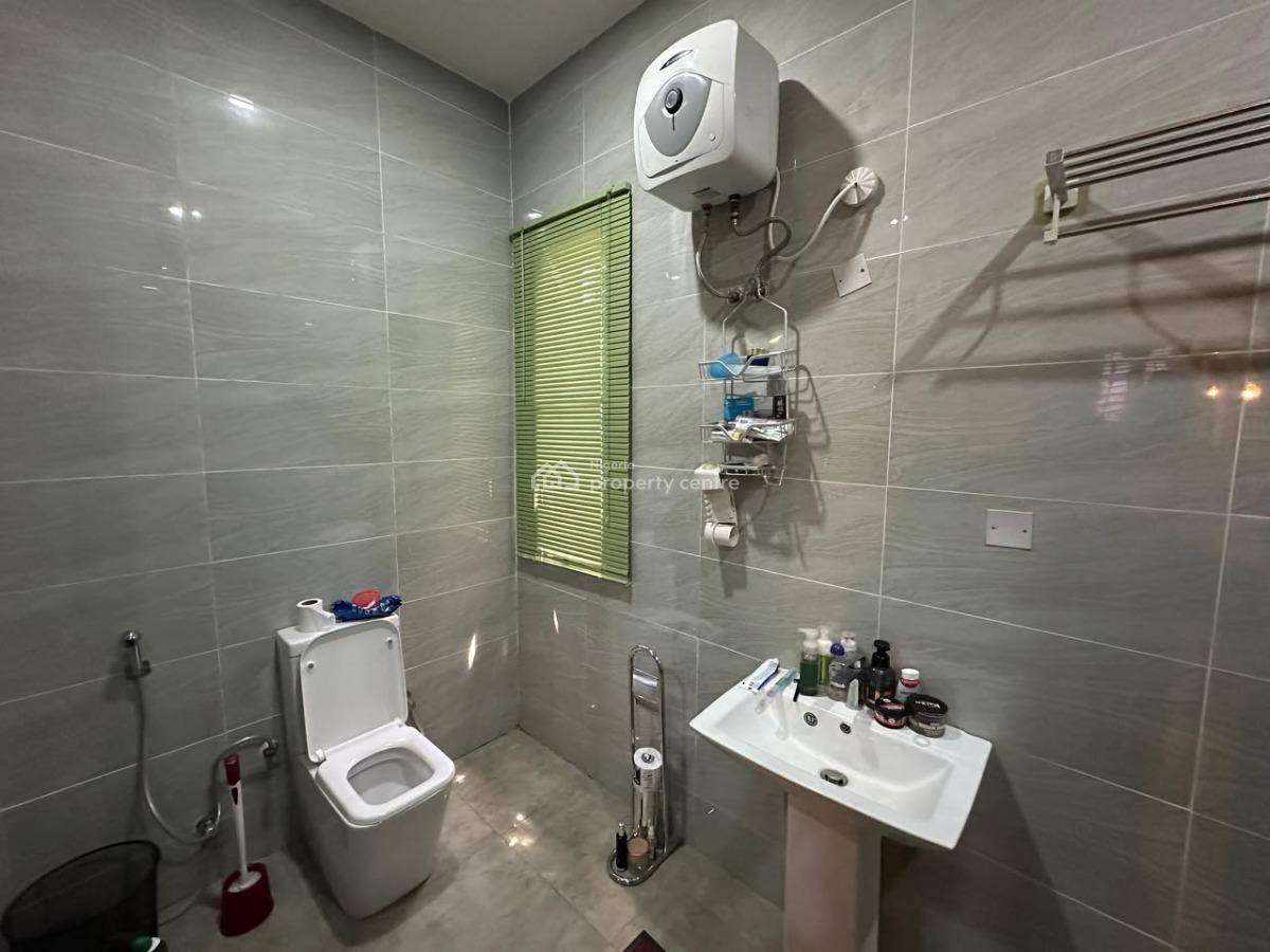 2bedroom on 2nd Floor, Abayomi Durosimi Etti, Lekki Phase 1, Lekki, Lagos, Flat / Apartment for Rent