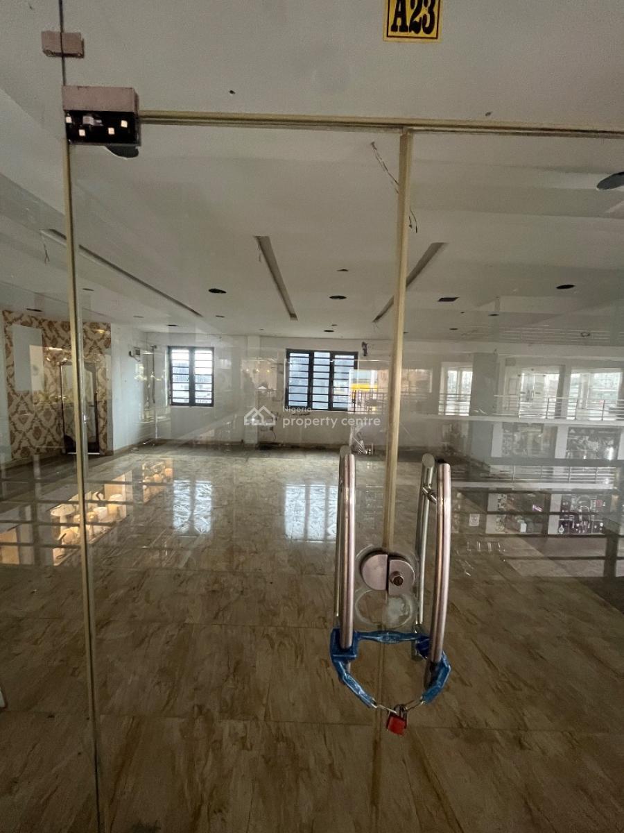 Big Shop Space with Large Display Close to The Expressway, Ikota, Lekki, Lagos, Plaza / Complex / Mall for Rent