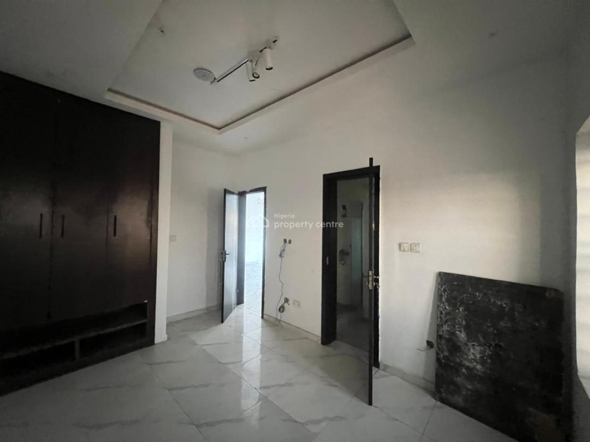 2 Bedroom Apartment, Ologolo, Ologolo, Lekki, Lagos, Flat / Apartment for Rent
